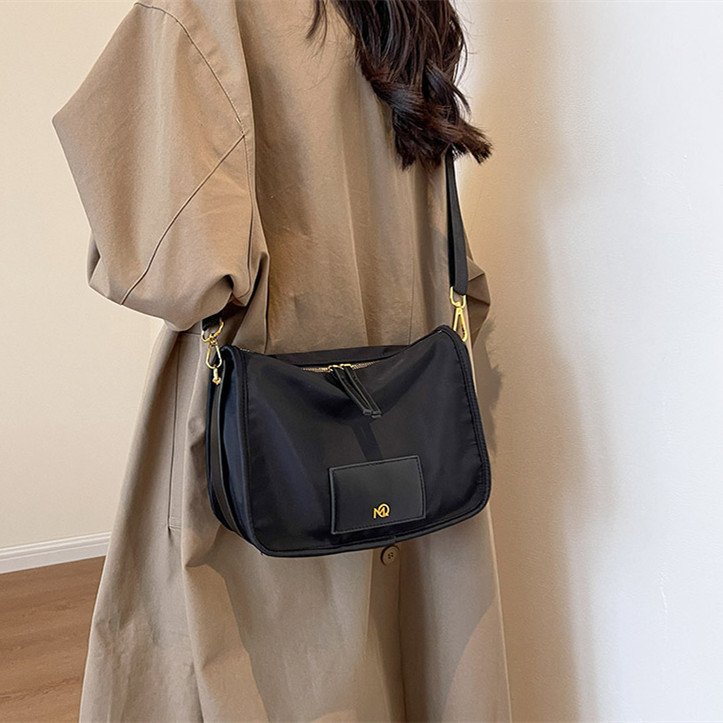 Large Capacity Versatile Single Shoulder Bag Clothing & Fashion